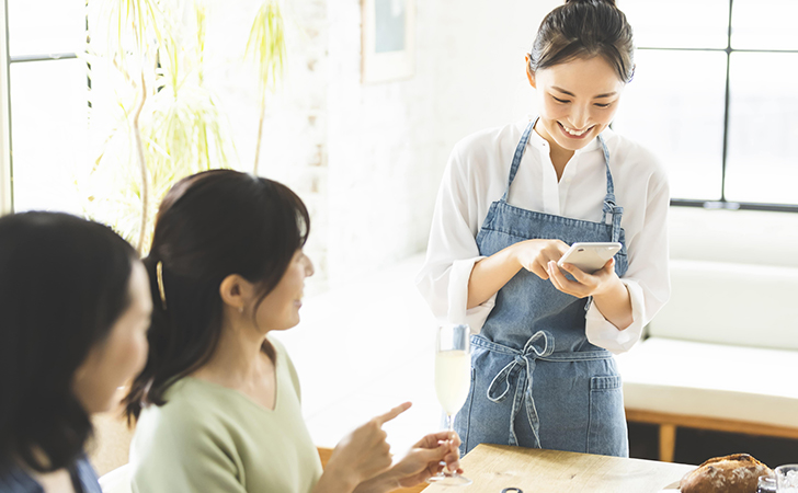 一生フリーターで大丈夫？その現実とデメリット、抜け出す方法を解説