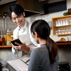 3. 飲食業の厨房スタッフ