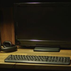 ネットカフェや友人の住所を一時利用