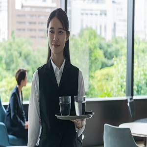 住み込みの仕事を選んだ人々の実際の体験